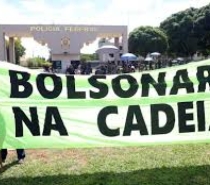Bolsonaro e generais poderiam ir para presídio comum em caso de expulsão das Forças Armadas
