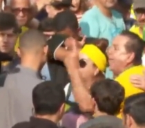 Bolsonaristas acabam com missa e agridem jornalistas no templo de Aparecida