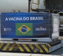 Mais 2 milhões de doses da vacina CoronaVac chegam a São Paulo