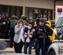 Ataque no Colorado: atirador mata pelo menos 10 pessoas em supermercado de Boulder, nos EUA