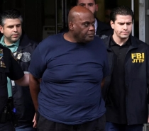 Suspeito de ataque a tiros no metrô de NY ficará preso e sem direito a fiança